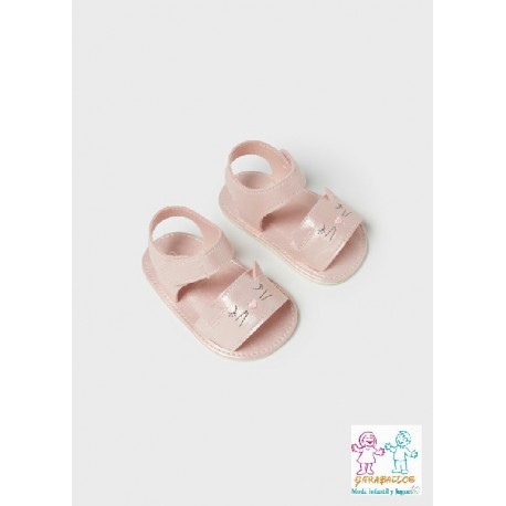 Sandalias caritas